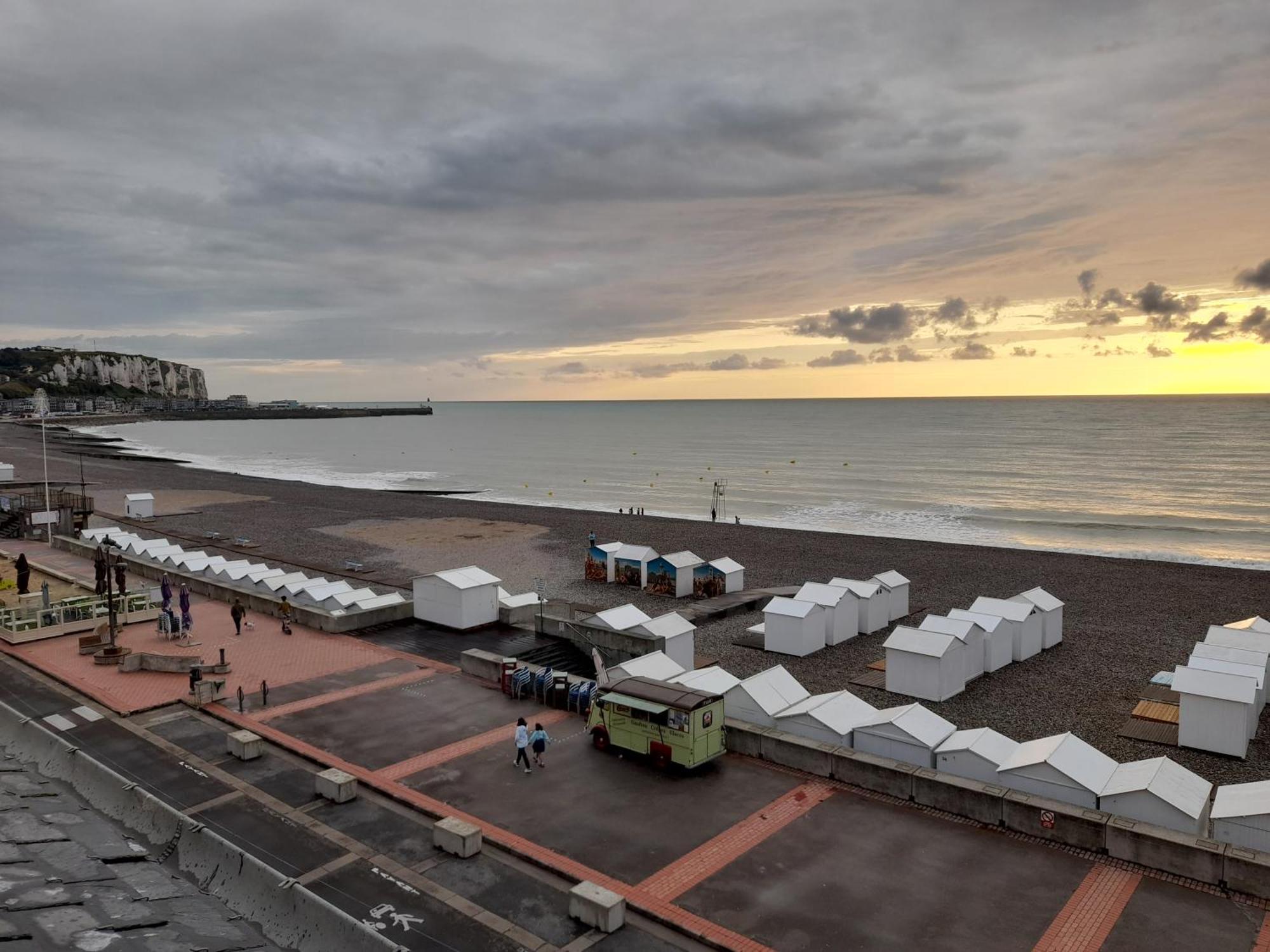 "Le Juguili" 46M2 En Front De Mer - 4 Personnes - Animaux Ok - Entierement Renove - Haut De Gamme - Wifi Mers-les-Bains Exterior foto